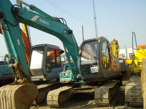 挖掘機(jī)陷車，你需要了解以下方法